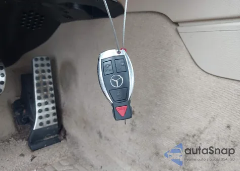 2011 Mercedes-Benz C 300 Luxury/Sport from USA, damaged, VIN WDDGF5EBXBR184176